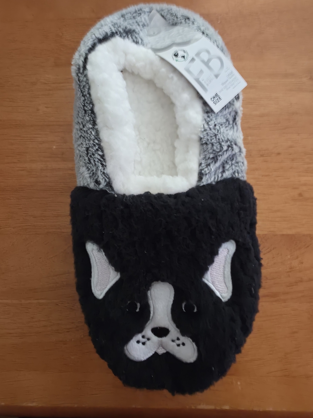 Fuzzy Babba Doggy Slippers. Women's 7-9.5